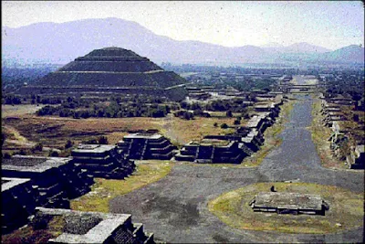 Piramida Peotihuacan - berbagaireviews.com