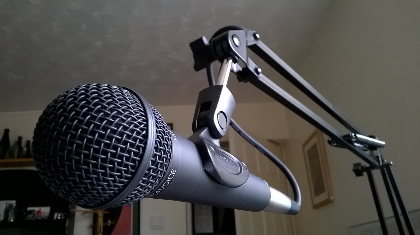 RealWorld Amateur Radio Studio Mic for Ham Radio Saving