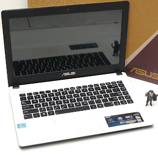 Laptop Gaming ASUS X452C Core i3 Double VGA Fullset