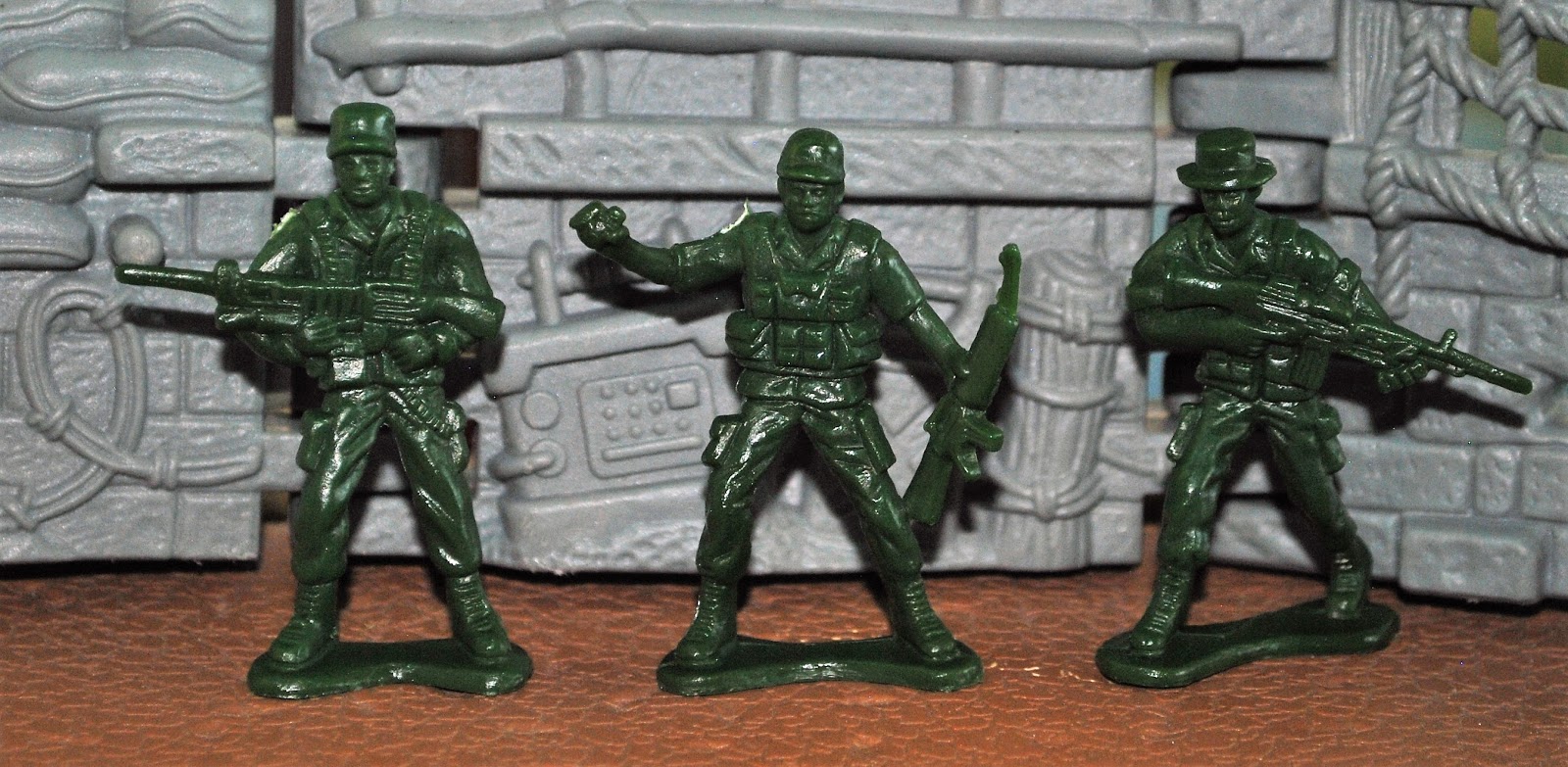 Modern Army Men Joyin Easter Egg generic soldiers.