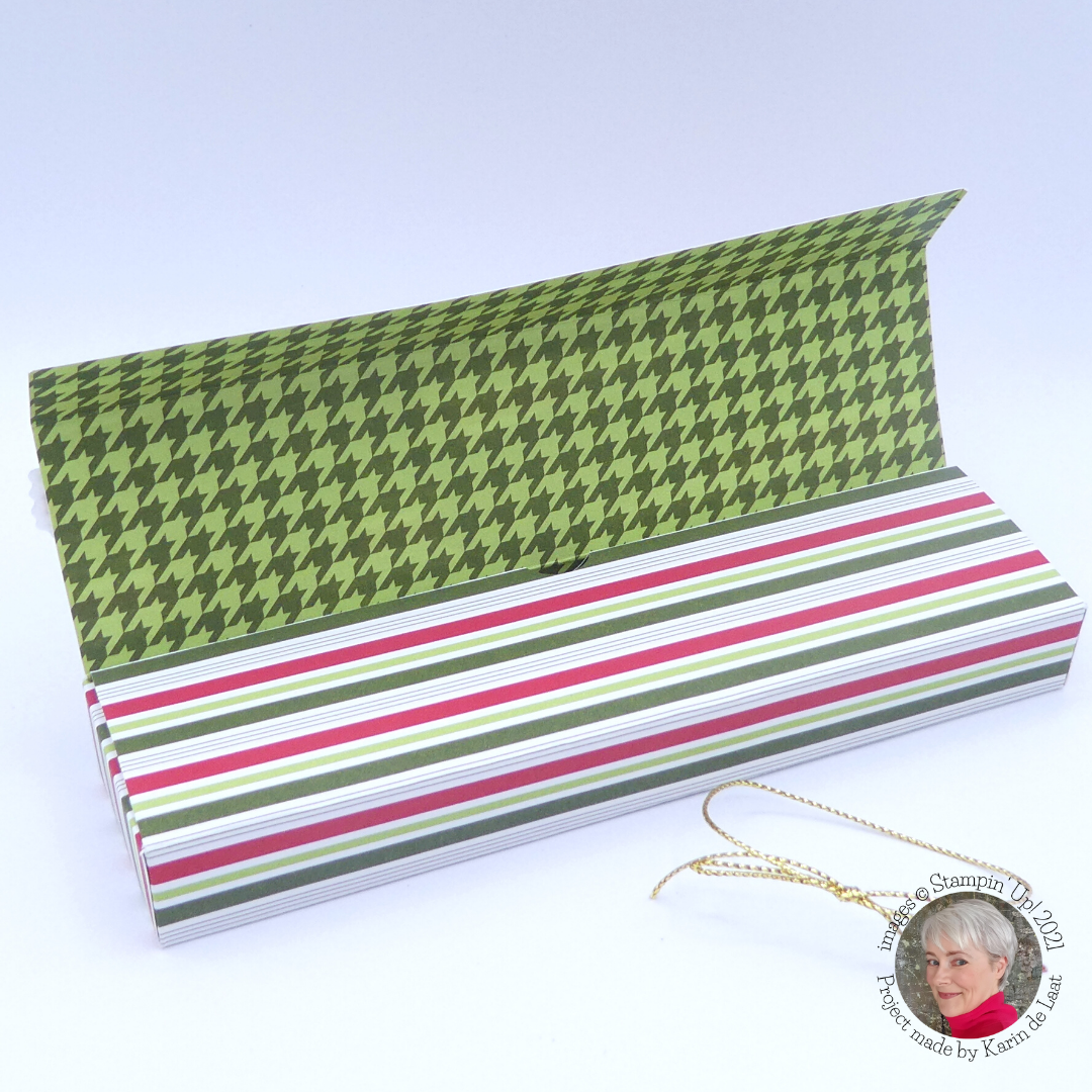 Karin's Papercraft Wrapover Box for four tealights / Vouweromheen doosje voor vier theelichtjes