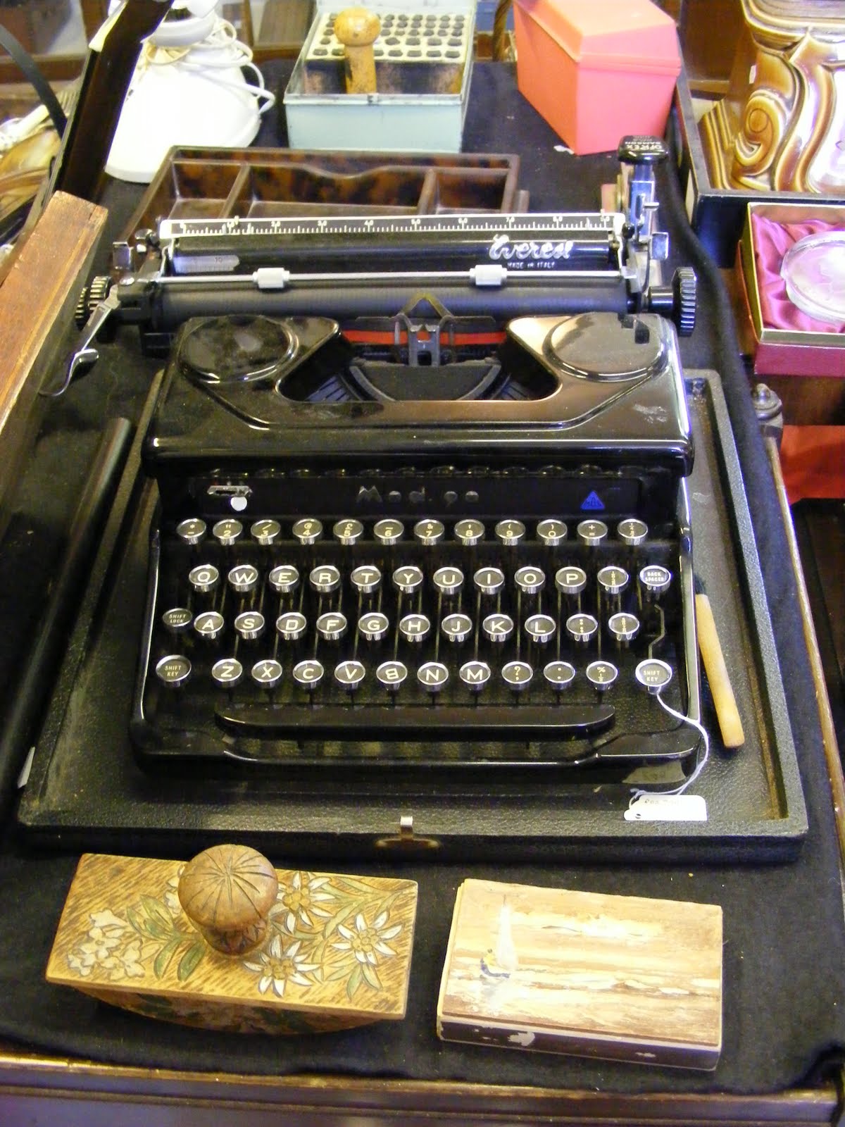 All About Abbie... Vintage, Antique and Junk Shops In Hastings Old Town