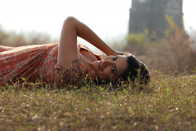 Mamatha Mohandas Tollywood Actress Latest Hot Pics 8