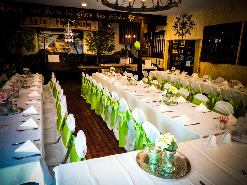 Where S Weezy Wedding Edition First Reception Possibility Old It Doesn T Show In The Pic But There S A Small Patio Area Off Back Of This Room Where Guests Could Step Out For Air