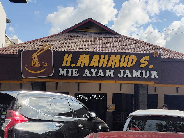 Semangkuk Mie Ayam Menuju "Go Digital" - Mie Ayam Mahmud Semangkuk Mie Ayam Menuju "Go Digital" - Mie Ayam Mahmud