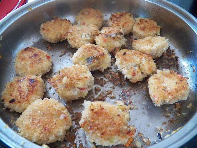 Sid's Lighthouse Crab Cakes