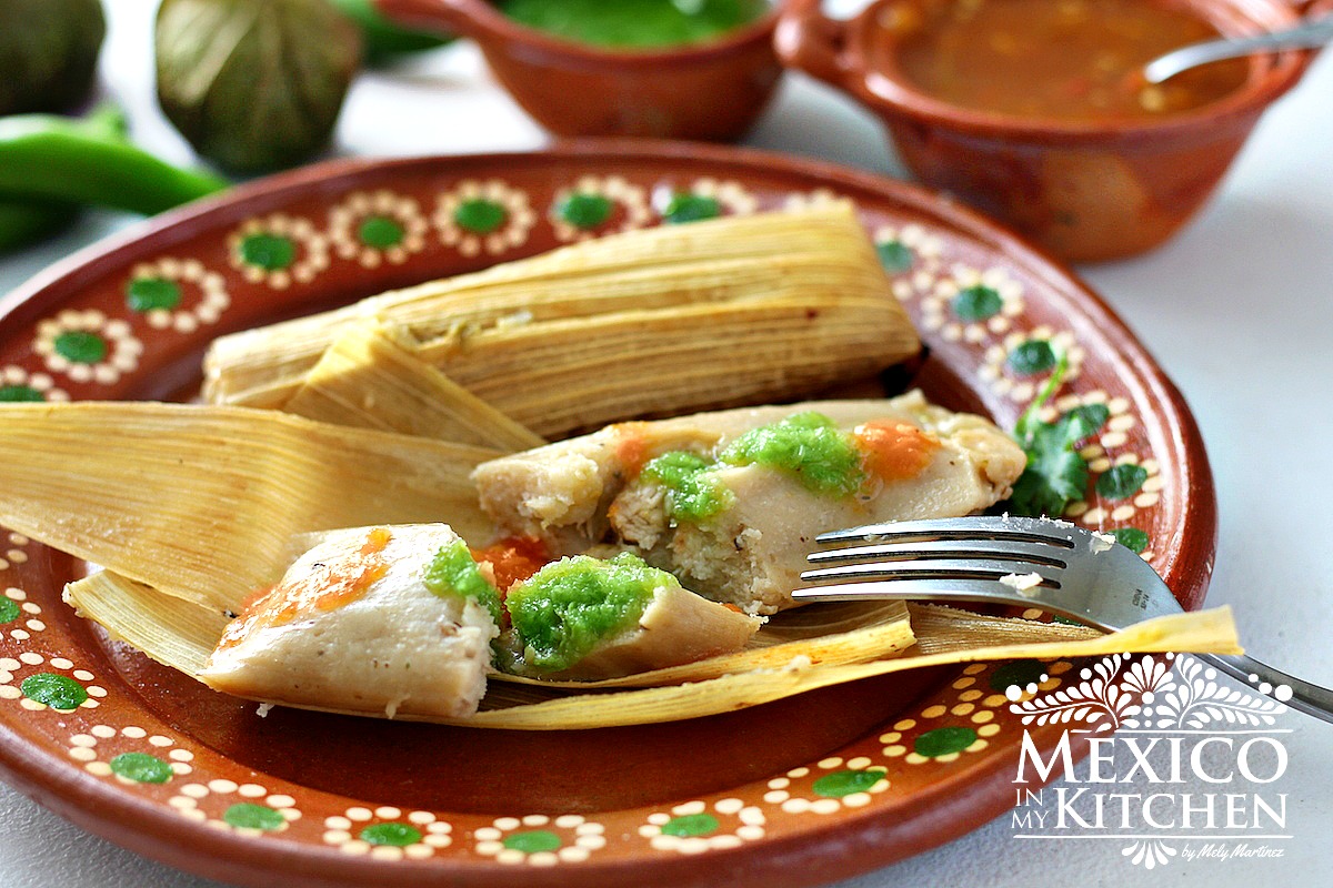 Chicken in Green Salsa Tamales / Tamales de Pollo en Salsa Verde