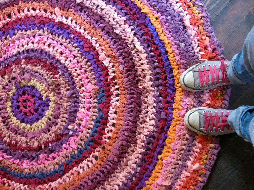Las Teje y Maneje CROCHETED RAG RUGS