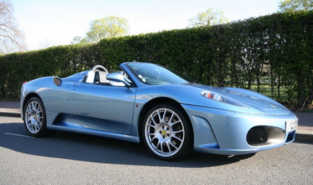 Blue-Ferrari-owned-by-Richard-Teo
