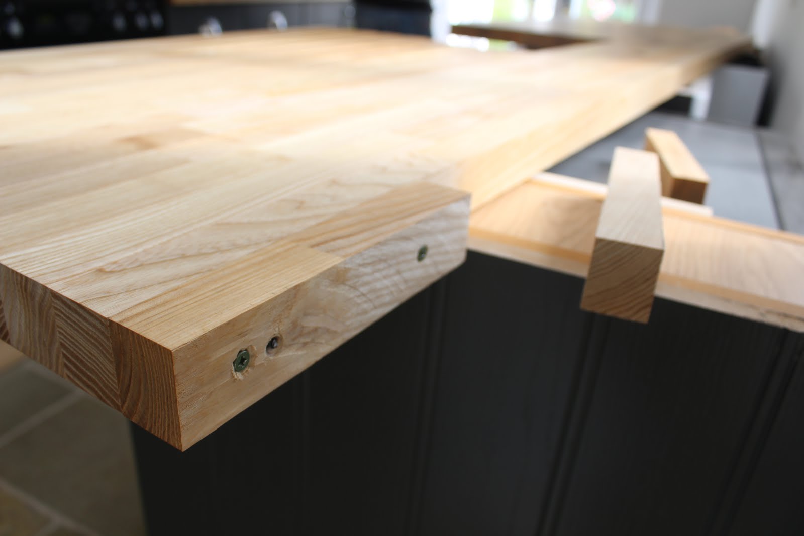 Adding extra section to wood worktop