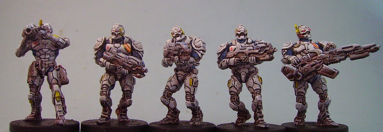 Mantic Games Enforcer Fazione Booster - Set 13 Modelli In Plastica - Gioco Da Tavolo E Wargame