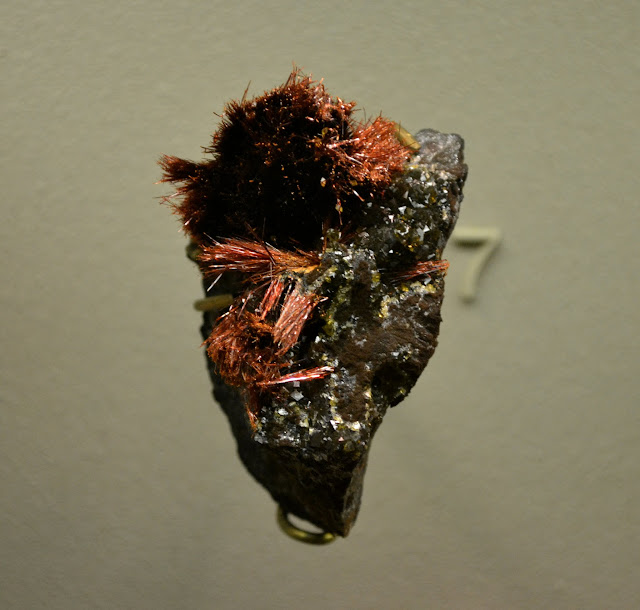 людокріт(Ludlockite)