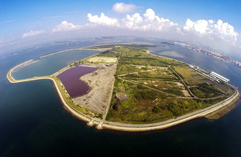 10 Unusual Artificial Islands in the World (with Map & Photos)