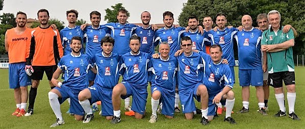 La squadra della Polizia Locale vincitrice del terzo Memorial 2015.