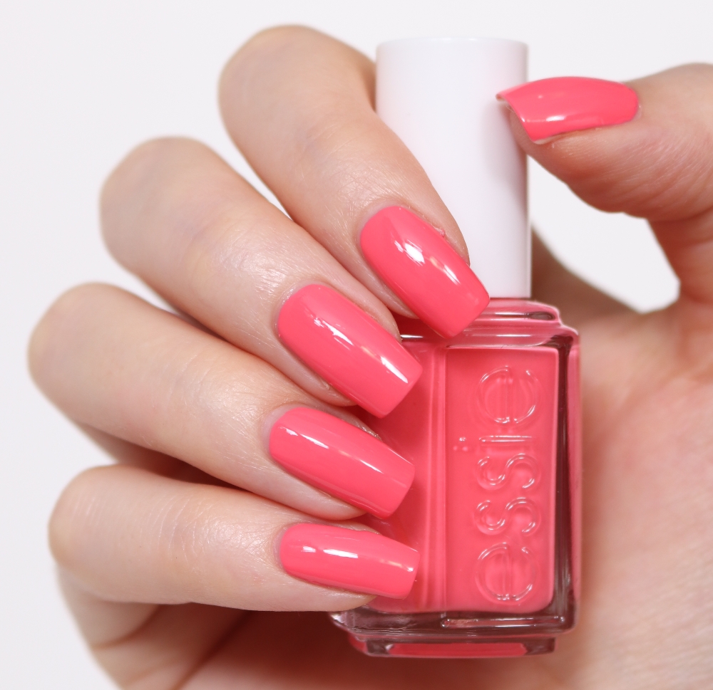 MacKarrie Beauty Style Blog Essie Throw In The Towel