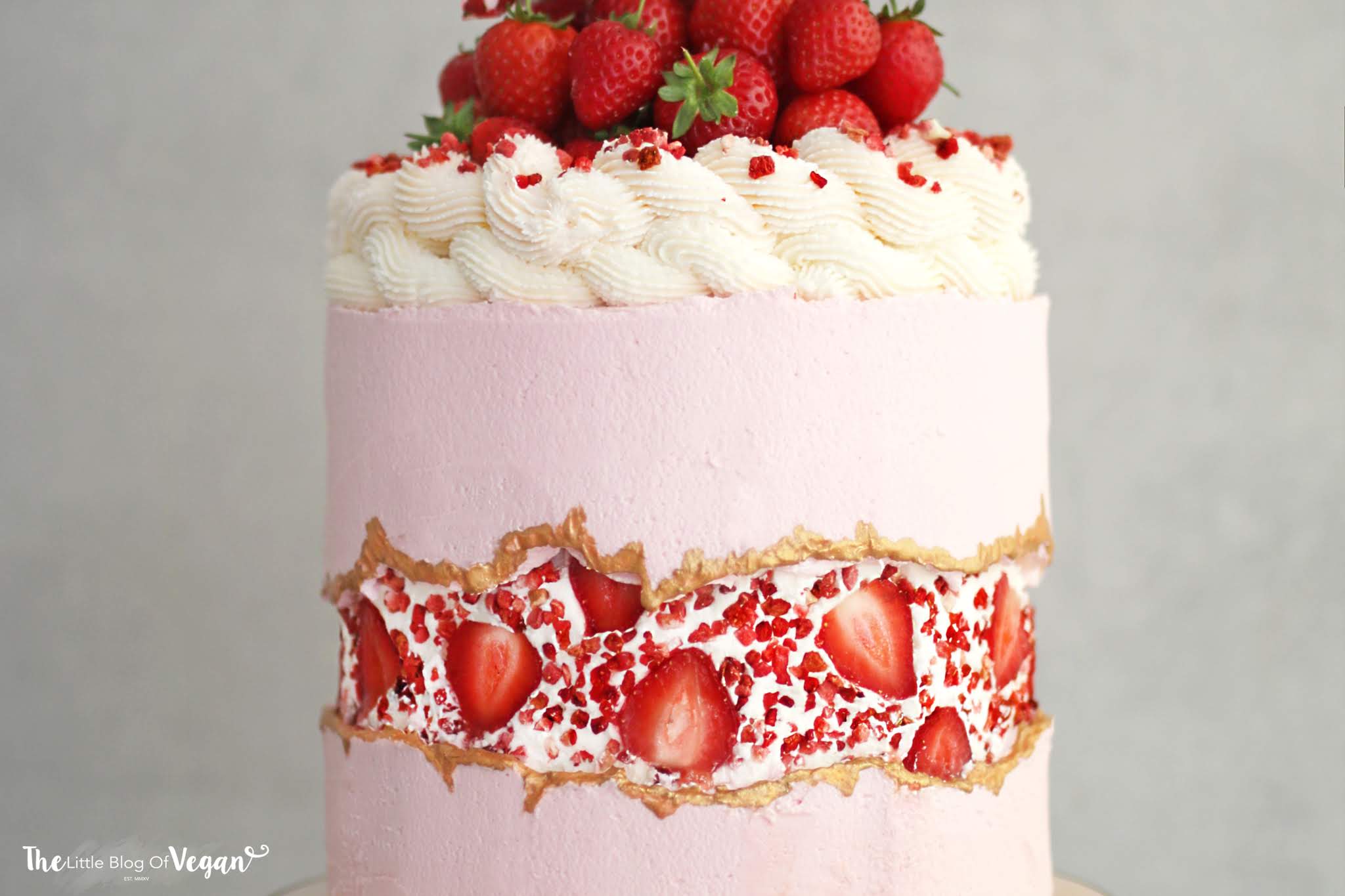 Strawberry faultline cake recipe | Ft Nakd