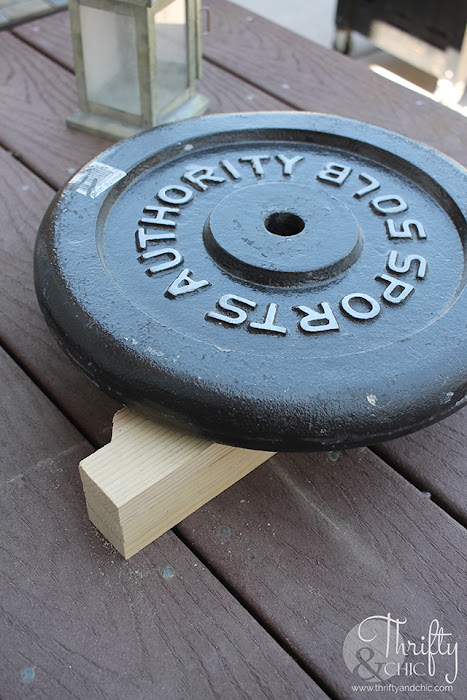 DIY vintage inspired corbel tutorial. DIY corbels. How to make a corbel. Jigsaw and scroll saw home decor projects. DIY home decor. DIY farmhouse decorating ideas.