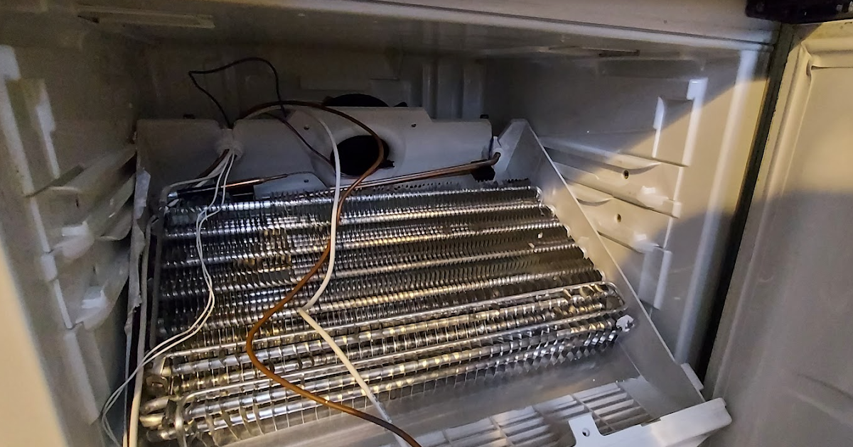 Tinypixels LAB AEG Santo fridge freezer not getting cold