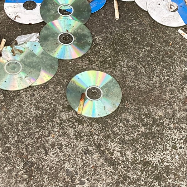 MUGI – EX.) – Single