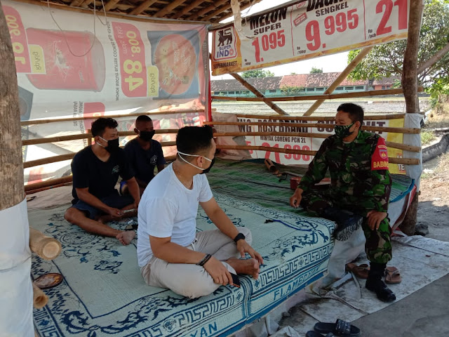 Mantapkan Kemanunggalan TNI Rakyat Babinsa Lakukan Komunikasi Sosial