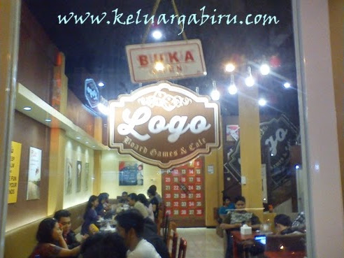 Logo Board Games and Café: Perut Kenyang, Hati pun Riang!