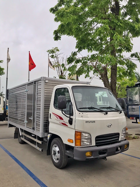 Giá lăn bánh xe tải Hyundai N250SL thùng kín Giá lăn bánh xe tải Hyundai N250SL thùng kín