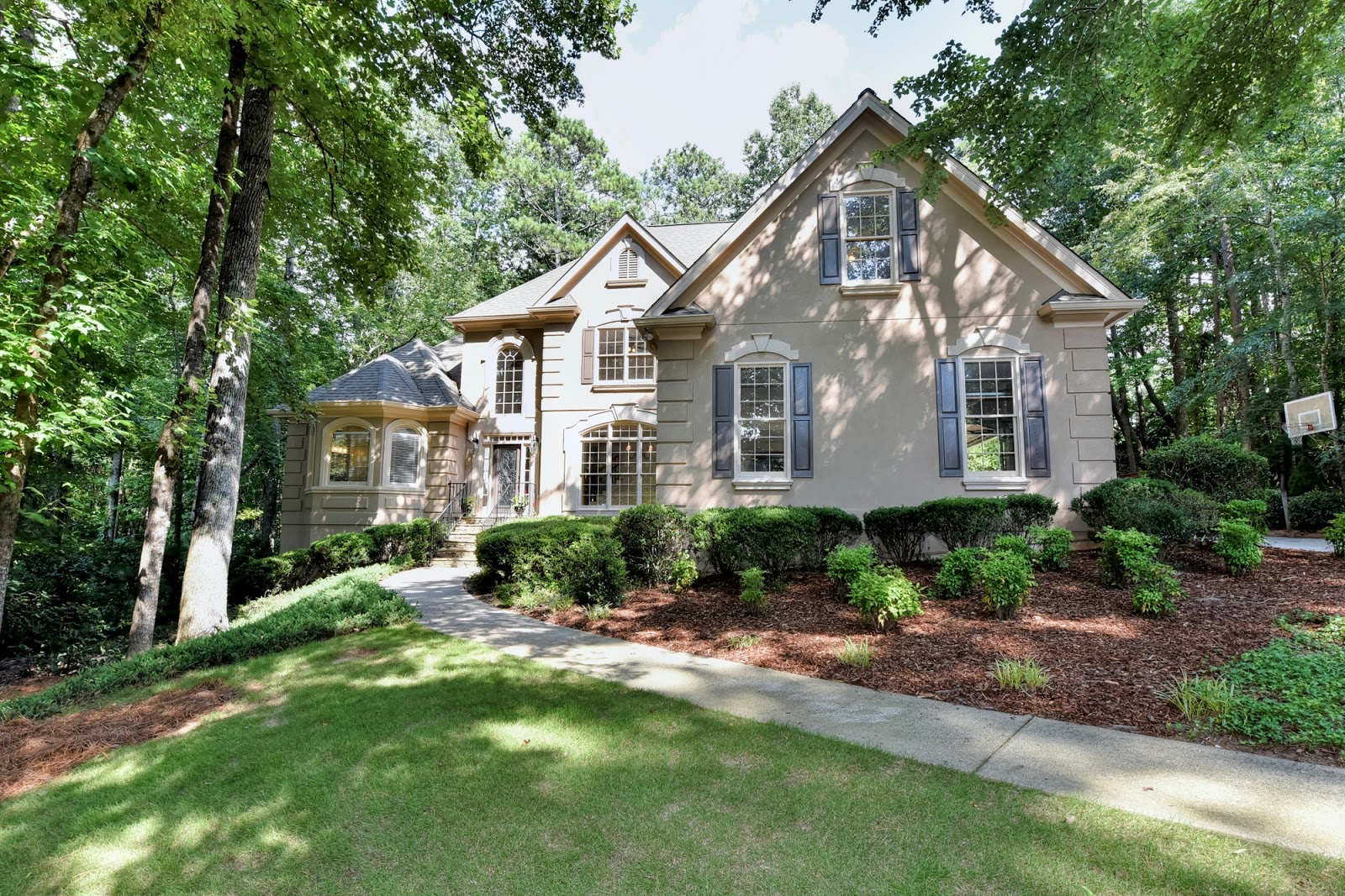 Mary Ellen Vanaken Team 🏡 480 Champions View Dr. Milton, GA European