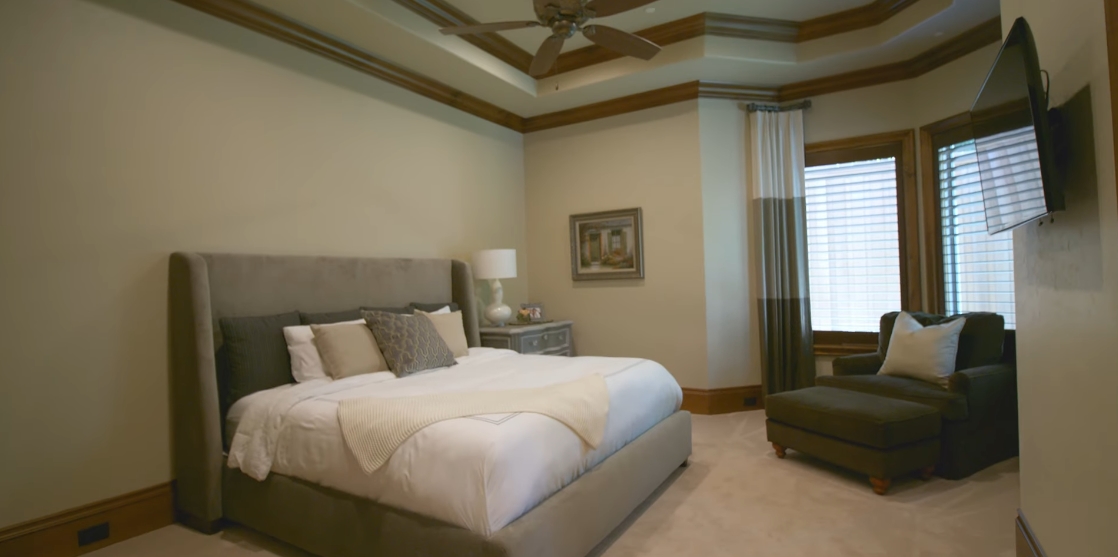 Tour 6817 Amaretto Ct, Plano, TX vs. 35 Interior Design Photos