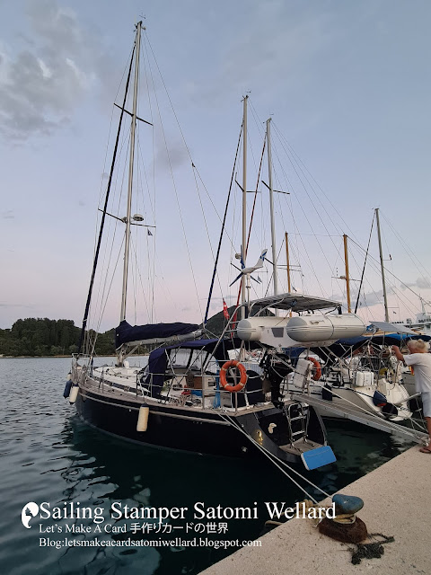 Life on Sailing Boat SATOMI at Nidri on Levkas Island in Greece  by Sailing Stamper Satomi Wellardギリシアでの船上生活レポレフカス島ニジュリの町から