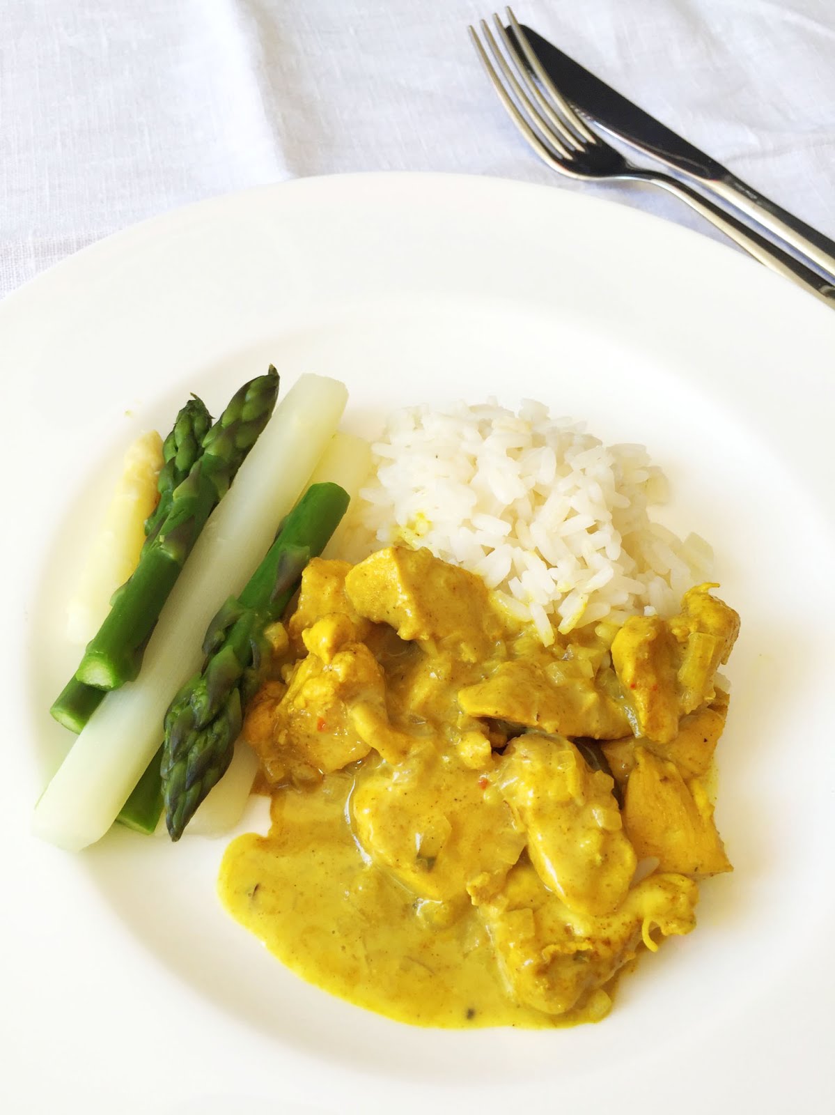 CUISINER BIEN : Einfaches Hähnchen-Curry mit Reis