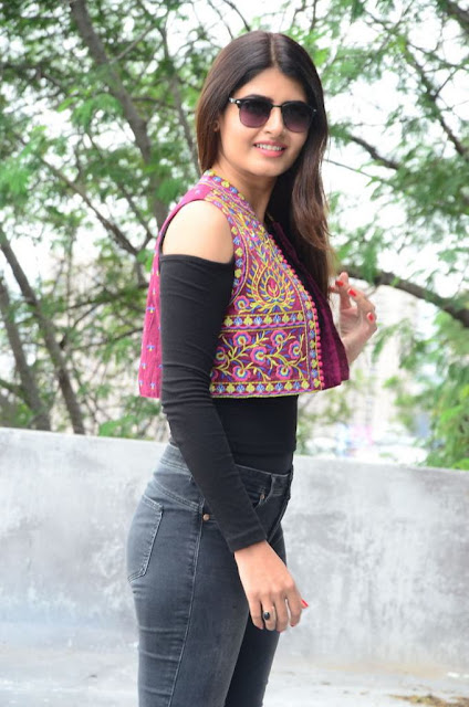 Indian Actress Ashima Narwal In Tight Blue Jeans At Movie Event 60