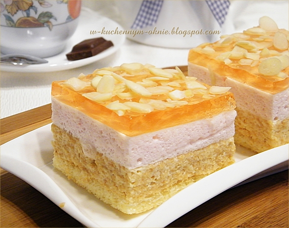 Moje Ciasto Biszkopt Z Masa Jablkowa Budyniowa Powidlami Herbatnikami I Polewa Czekoladowa Doradcasmaku Pl