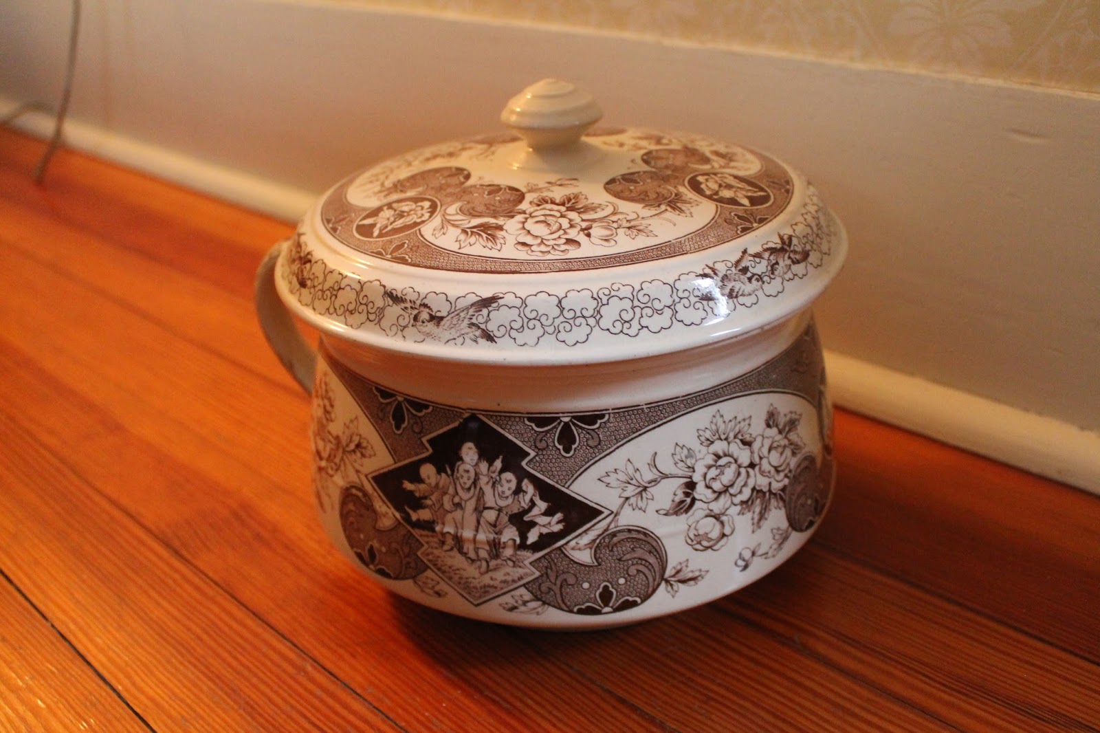 Why Does Stuff Matter? The objects in Iowa State's Farm House Chamber Pots