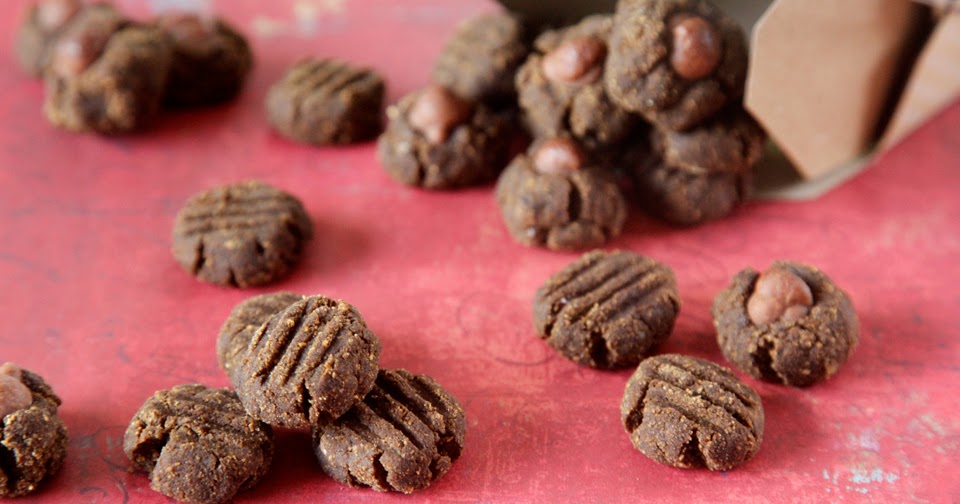 Dalmatian DIY {RECIPE} Blackstrap Molasses and Carob Dog Treats