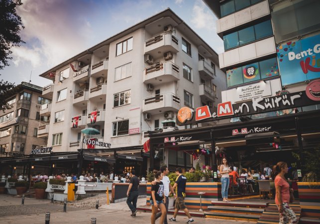 Apt поэтому. Calle de balen мадрид-. Апартман. Bahcelievler район стамбула. Apt поэтому.