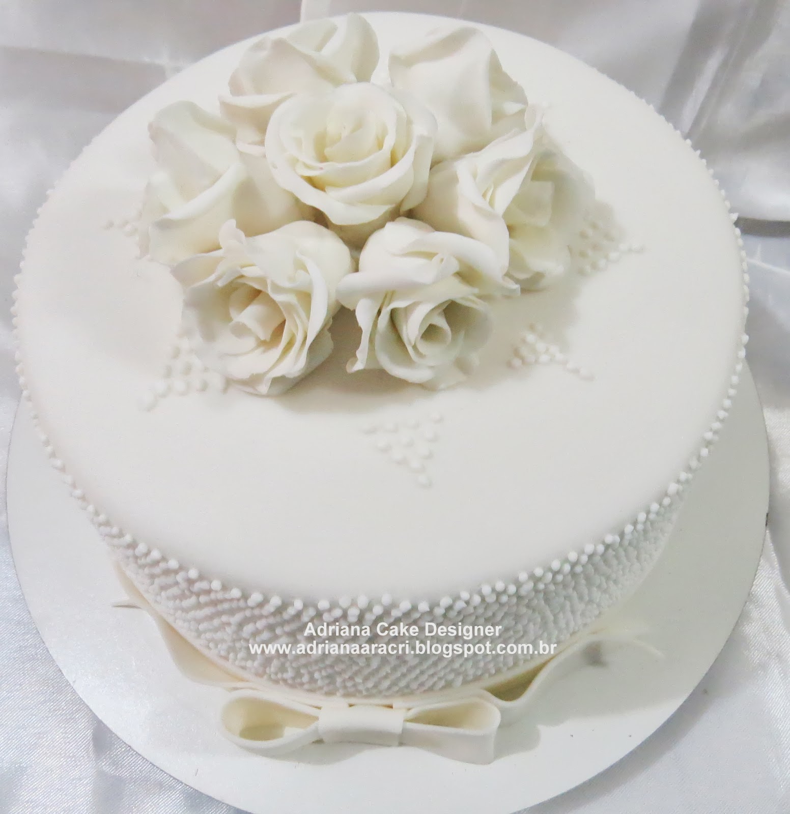 Bolos Decorados Com Flores De Pasta Americana