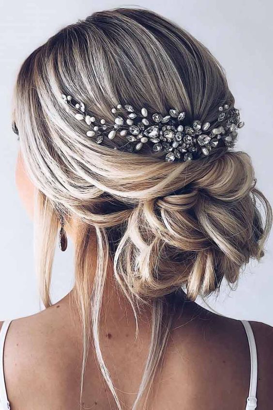 Prom Hair Updos: Hairstyles for Prom