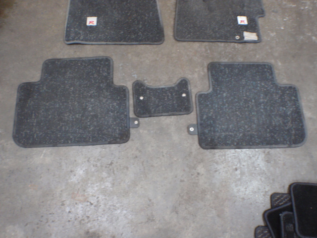 Honda%2BIntegra%2BType-R%2BDC2%2B1%2BSet%2BGenuine%2BCarpet%2BMats%2B%25287%2529.JPG