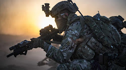 Biệt kích SEAL bí mật đột kích trong đêm giải cứu hàng trăm đồng minh Afghanistan bên ngoài sân bay Kabul