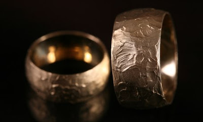 Donaron un modelo del anillo de oro de Oskar Schindler a un Centro del Holocausto en Australia