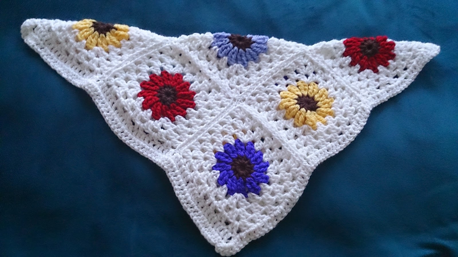 JennyBellaCrochet Baby blanket complete!