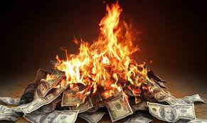 dinheiro queimando