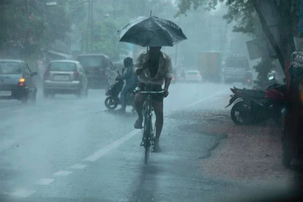 Heavy rain predicted in Kerala; yellow alert in various districts, Thiruvananthapuram, News, Rain, Kozhikode, Kasaragod, Kannur, Malappuram, Kerala