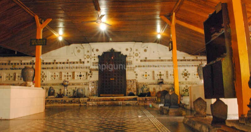 √99 Arti Mimpi Ke Makam Dan Bertemu Sunan Gunung Jati Menurut Primbon Jawa  Dan Tafsir Islam - Mimpi Gunung
