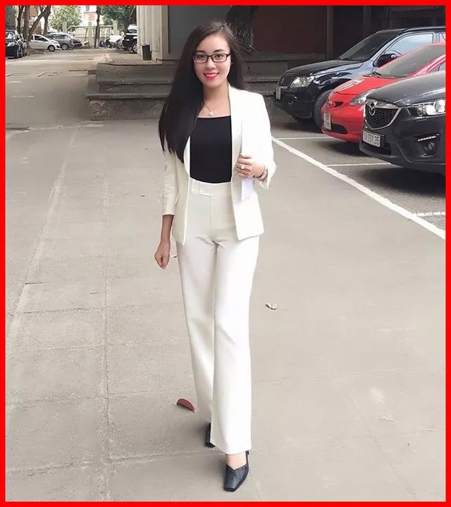 Soi cuộc sống hiện tại của 3 cô giáo Việt xinh đẹp, nóng bỏng bậc nhất MXH Soi cuộc sống hiện tại của 3 cô giáo Việt xinh đẹp, nóng bỏng bậc nhất MXH