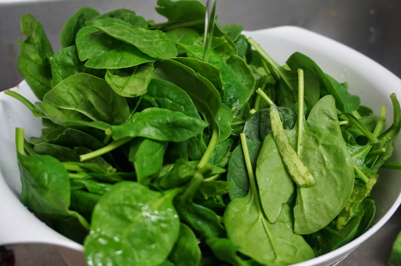 Recipe Spotlight Fruit and Spring Greens Salad / Eat Smart, Be Fit Maryland!