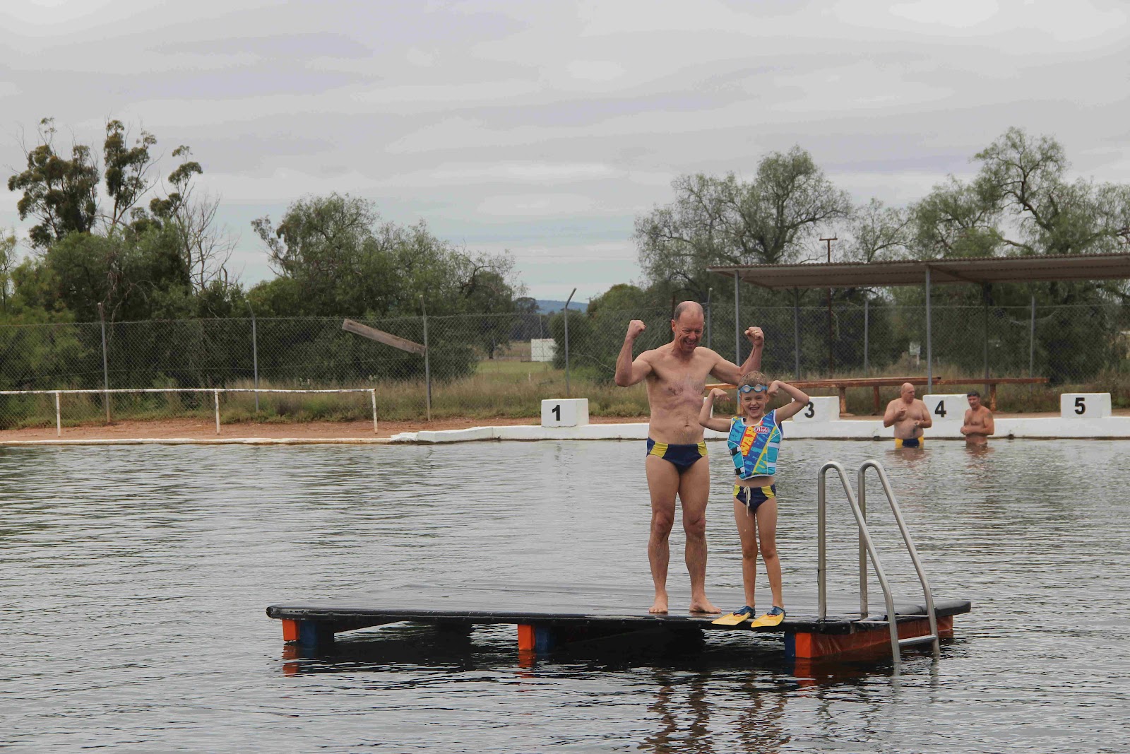 Sandy Beach: The 2012 visit to Barmedman: News + photo album