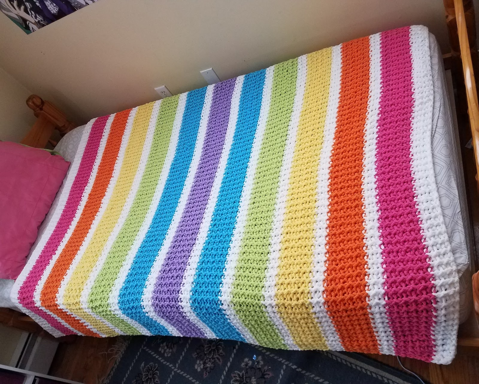 Looming Exclusive Designs Rainbow Blanket