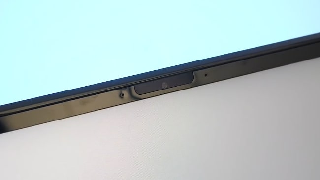 The camera and microphone both are placed on the 9.5mm thin bezel of Dell Alienware m15 r2 gaming laptop.