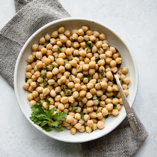 10 Health and nutrition benefits of chickpeas.